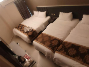 Гостиница Golden Leaves Hotel  Мелака